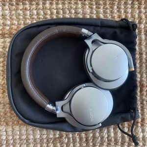 Sony MDR-1A Headphone.